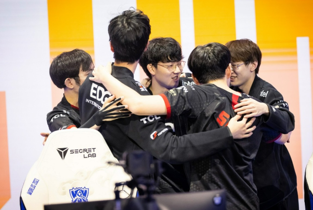 隔被大幅压 隔被大幅压